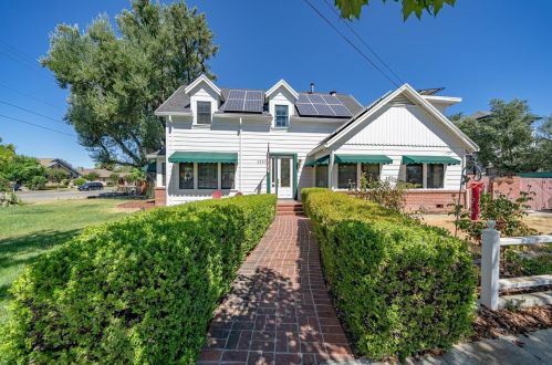 2520 6th St, Livermore, CA 94550-4706