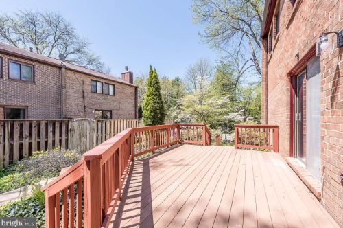 5612 Thicket Ln, Columbia MD  21044-2527 exterior