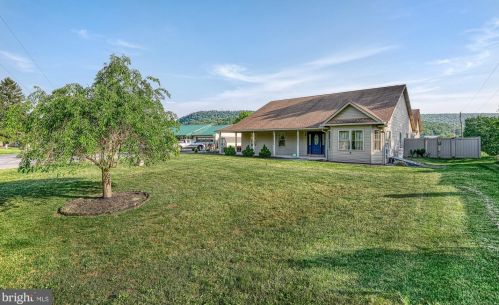 7 Penn Manor Rd, Duncannon, PA 17020-9575