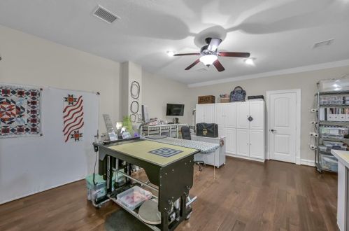 1612 Sweet Gum St, Conroe TX  77385-9530 exterior