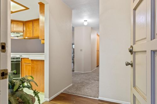 1517 January Dr, Modesto, CA 95358-6611