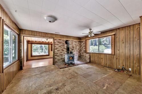 7500 Riv Rd, Truckee CA  exterior