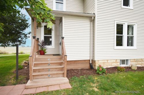 9971 Leland Rd, Mcgirr, IL 60556-7229