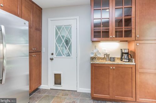 916 Robin Rd, Silver Spring MD 20901-1871 exterior