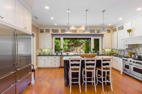 1015 Tiger Tail Dr, Riverside CA  92506-5423 exterior