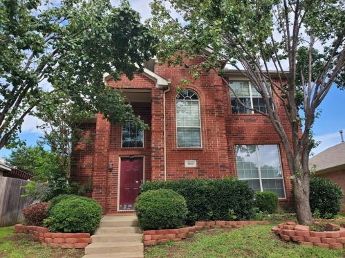 3900 Braxton Ln, Lewisville, TX 75028-8801
