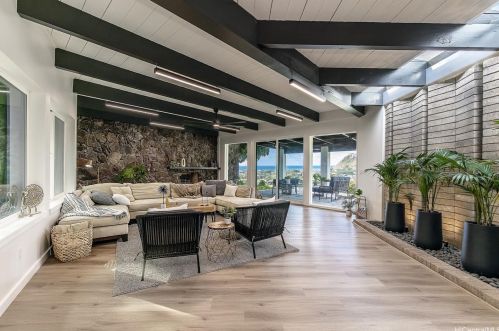 5435 Halapepe St, Honolulu HI  96821-1719 exterior