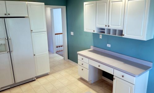 204 Julie Ln, Pingree Grove IL  60140-8379 exterior