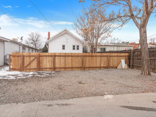 1440 Knox Ct, Denver CO  80204-1648 exterior