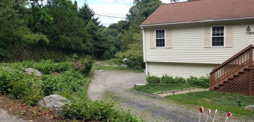 139 Coram Rd, Huntington, CT 06484-5629
