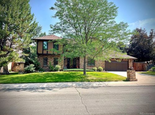 9015 Colorado Cir, Denver CO  80231-2923 exterior