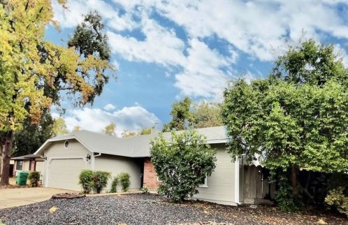 26 Christopher Alan Ln, Chico, CA 95928-6339