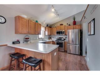 2155 Mathias Rd, Prior Lake, MN 55379-4338