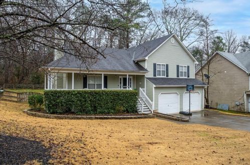 1028 Whispering Woods Dr, Holly Springs, GA 30114-2271