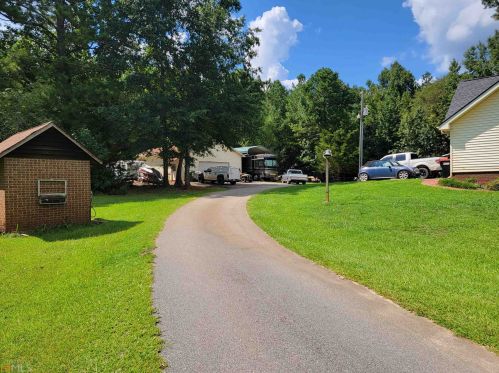 512 Hood Rd, Concord, GA 30206-2201