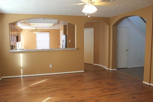 207 Willoughby Dr, Richmond TX  77469-6076 exterior