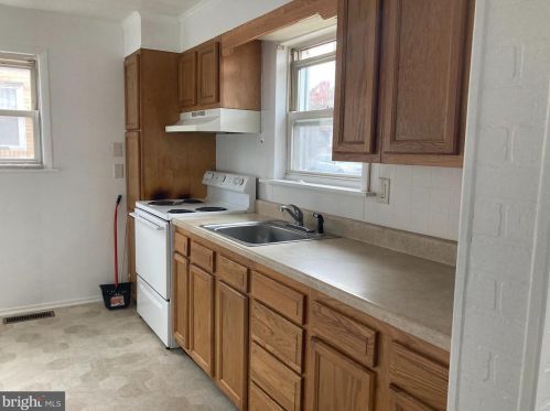 3203 Pennwood Rd, Harrisburg, PA 17110-2217