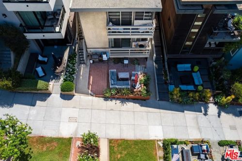 224 35th St, Manhattan Beach, CA 90266-3317