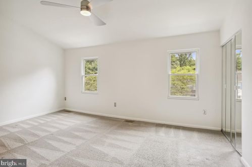 18 Kinsman View Cir, Silver Spring MD 20901-1652 exterior