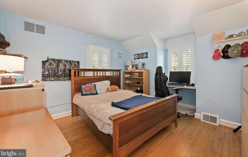 727 Redman Ave, Haddonfield NJ 08033-2743 exterior