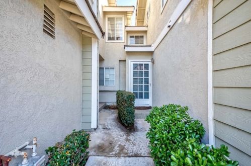 576 Dartmouth Way, Anaheim, CA 92801-5366