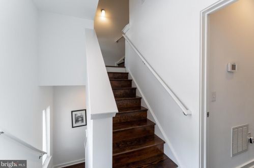 2341 Gordon St, Philadelphia PA 19132-4632 exterior