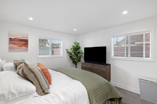 15005 Cranbrook Ave, Hawthorne CA  90250-8476 exterior
