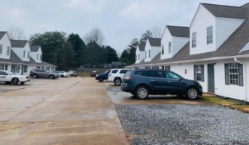 896 Campbell St, Cleveland GA  30528-1306 exterior