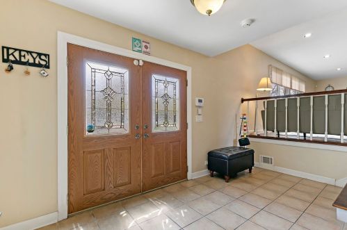 1110 Montgomery Dr, Bannockburn, IL 60015-2629