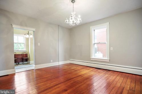 328 Mildred St, Charles Town WV  25414-1834 exterior