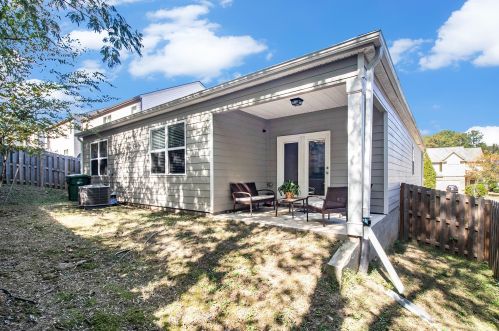 3753 Hempstead Way, Atlanta GA  30331-5268 exterior