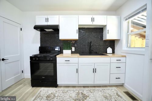 828 Fremont St, Lancaster PA  17603-5442 exterior