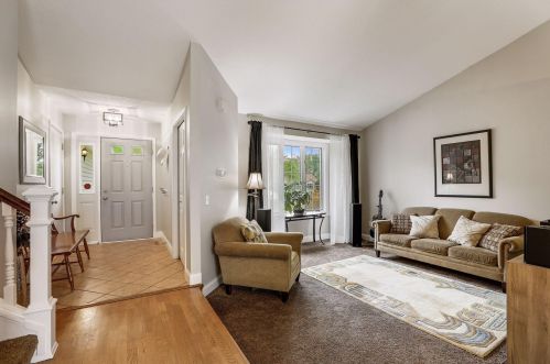 9063 Glacier Rd, Saint Paul MN  55125-3467 exterior