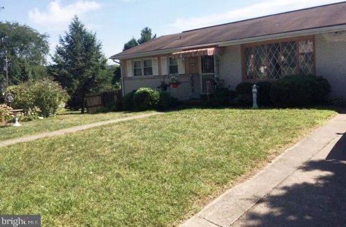 69 Delmont Ave, Harrisburg, PA 17111-3507