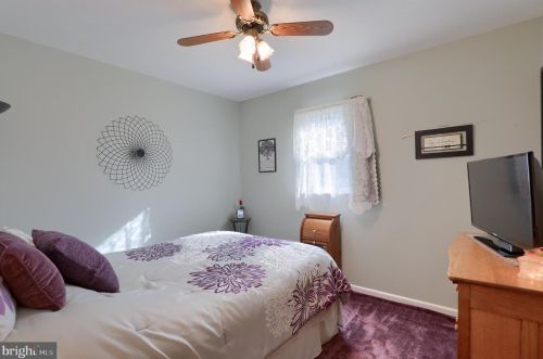 15 Rosewood Dr, Lancaster PA  17603-9329 exterior