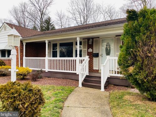 835 Grove St, Tavistock, NJ 08033-1056