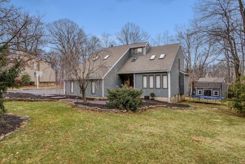 31 Highmount Ave, Warren, NJ 07059-5435