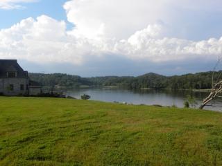220 Lake Forest Way, Mcghee Tyson Ang Base, TN 37777-4159