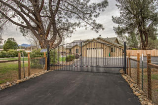 16296 Hawthorne Ave, Anderson, CA 96007-8516