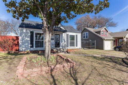 3920 Calmont Ave, Fort Worth TX  76107-4447 exterior