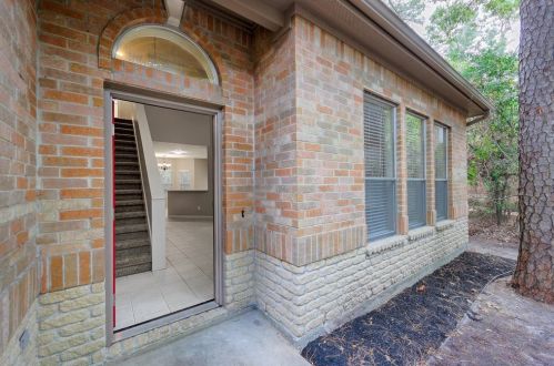 10 Hancock St, Conroe TX  77301-1364 exterior