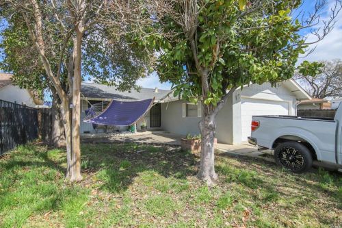 272 Berryessa Dr, Vacaville, CA 95687-4928