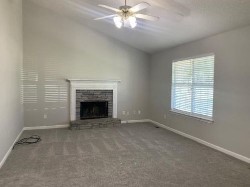 160 Hunters Lake Dr, Villa Rica, GA 30180-7376