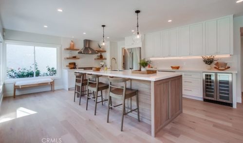 18230 Santa Arabella St, Santa Ana CA  92708-5508 exterior