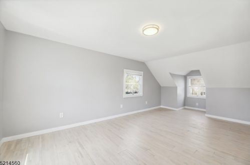 324 Sycamore Ave, Scotch Plains NJ  07076-1124 exterior