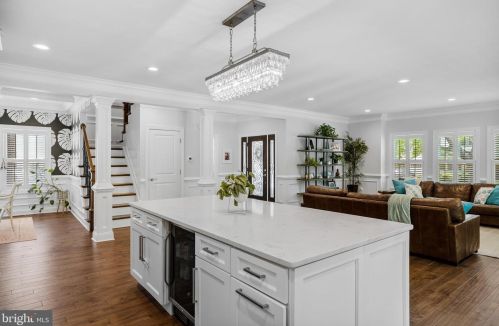 232 Elm Ave, Tavistock NJ 08033-2535 exterior