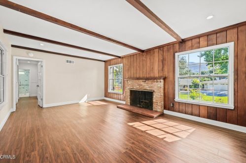 3855 Altura Ave, Glendale CA 91214-3456 exterior