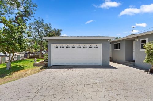 1130 Douglas St, Santa Ana, CA 92704-3210