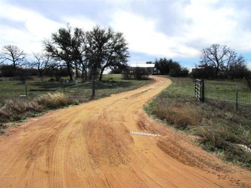 232 Valley Ranch Cir, Valley Spring, TX 76885-2513