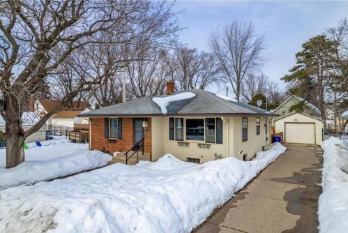 879 Idaho Ave, Saint Paul MN  55117-3469 exterior